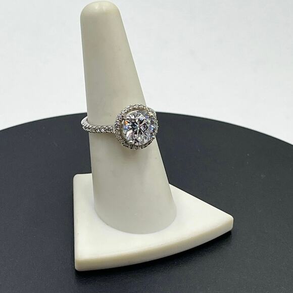 IBB 925 Silver Sparkling Cubic Zirconia Halo Solitaire Accent Ring Sz 7.5 - Picture 1 of 11